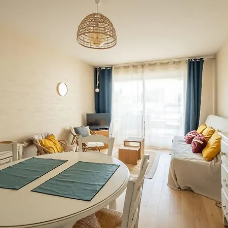 Appartement Agreable Et Terrasse A 2 Pas De La